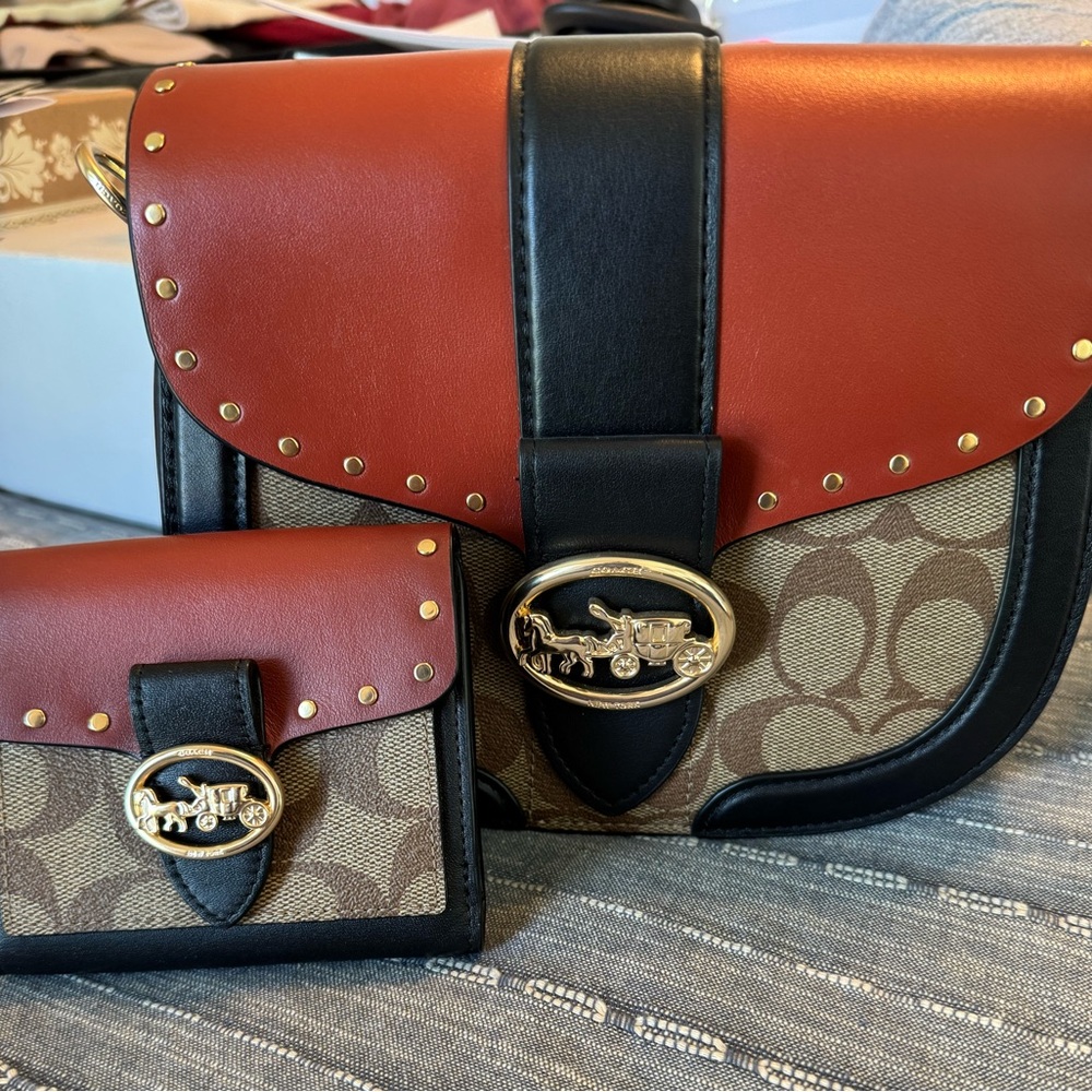 Coach Georgie Saddle crossbody with Wallet set